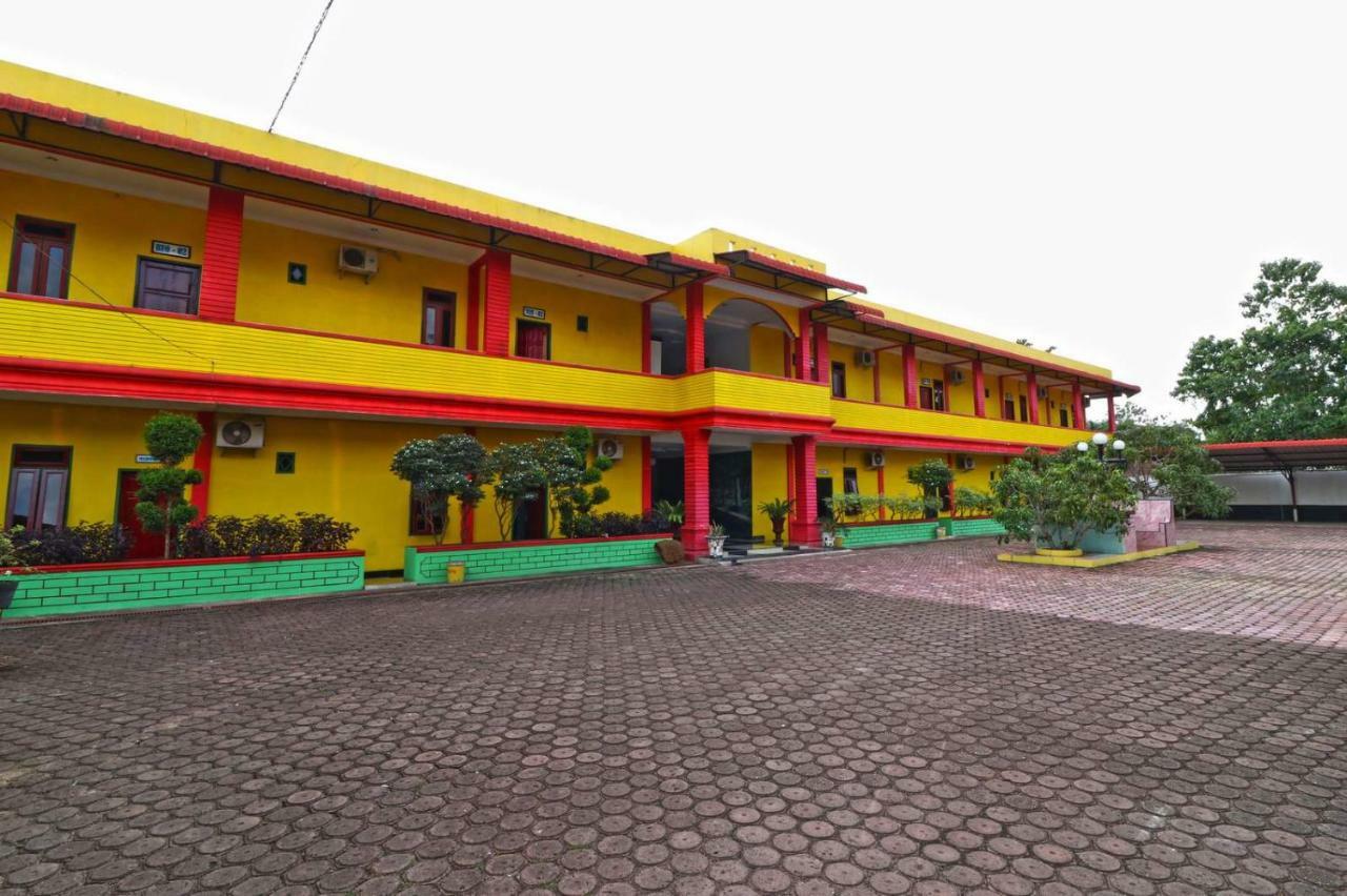Hotel Rembulan Tebing Tinggi ภายนอก รูปภาพ